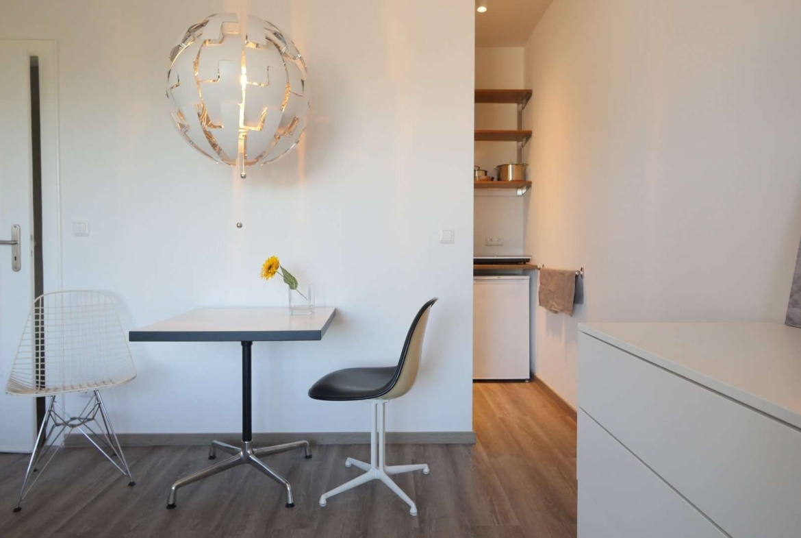 Wohn-/Schlafzimmer (Beispiel)