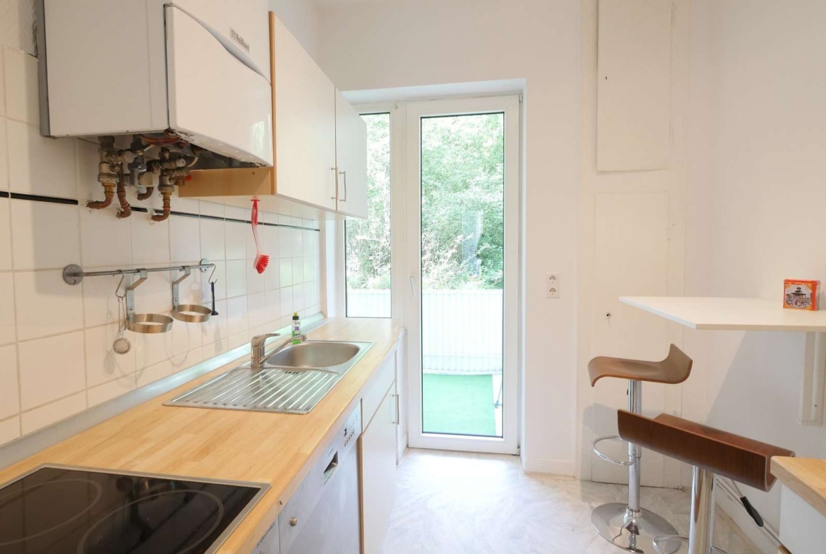 Küche - Ausgang zum Balkon