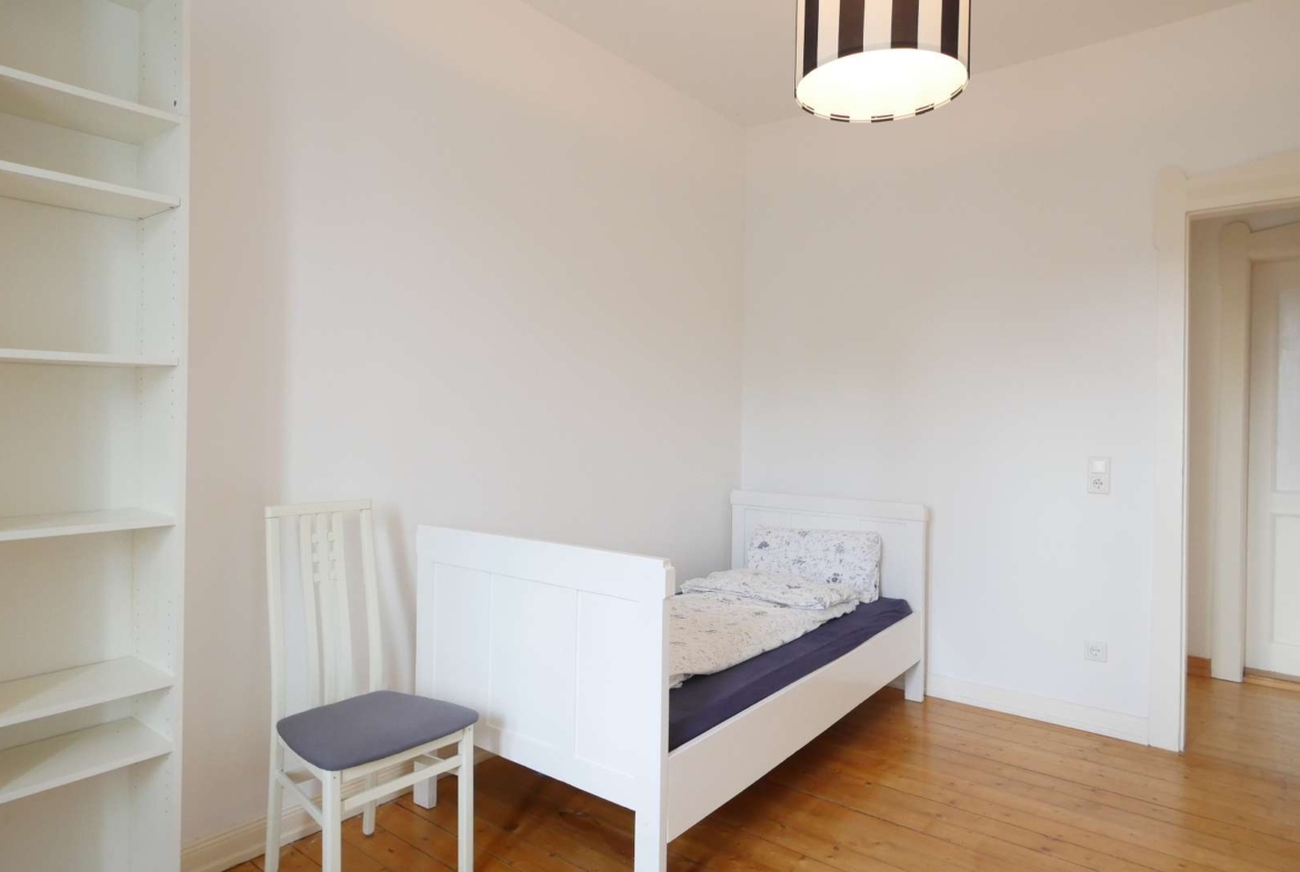 Zweites Schlafzimmer/Arbeitszimmer