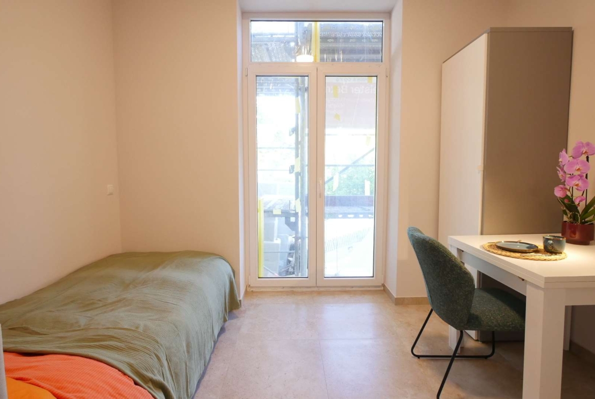 Wohn-/Schlafzimmer mit offener Küche