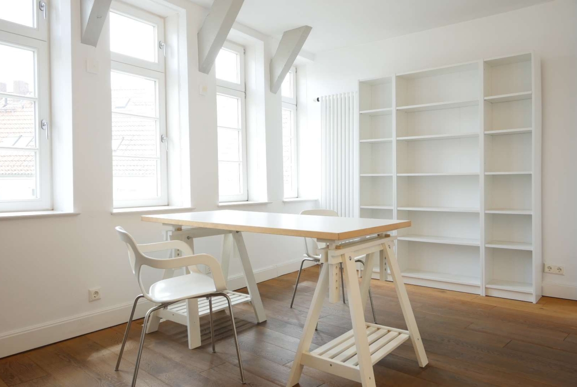 Arbeitszimmer (gesondert)