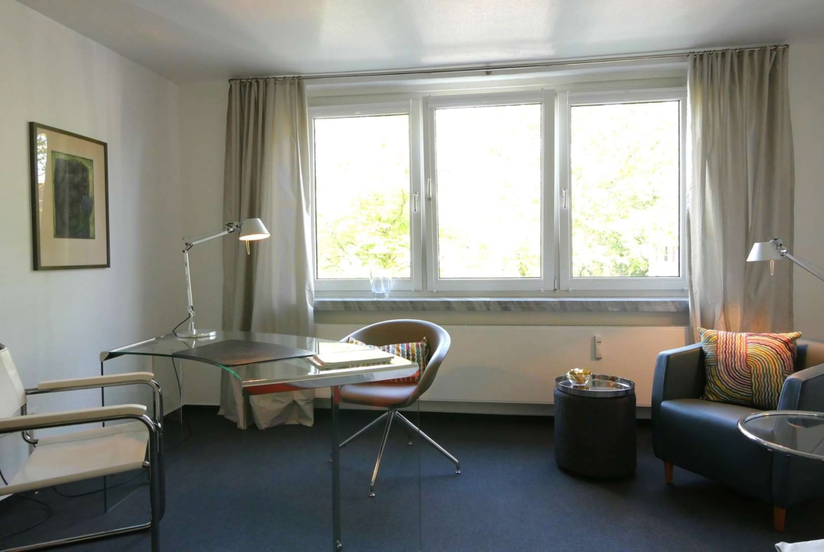 Wohn-/Schlafzimmer(Bsp.foto)