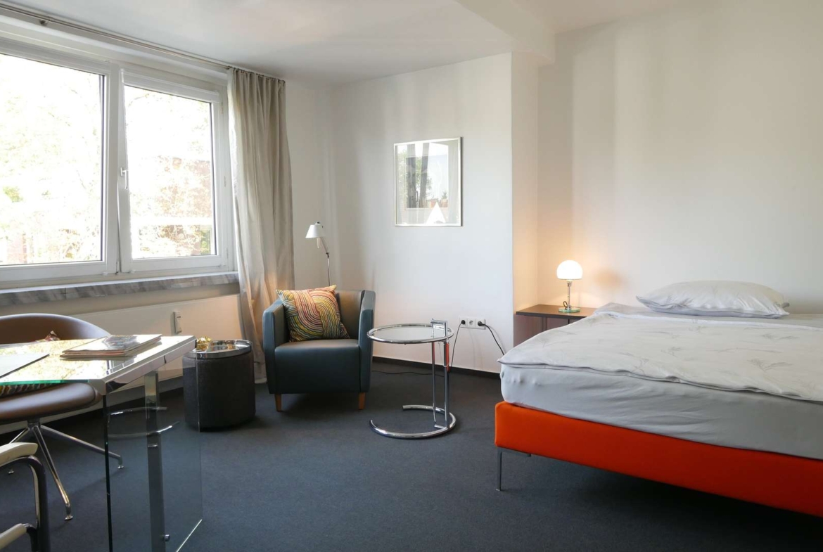 Wohn-/Schlafzimmer(Bsp.foto)