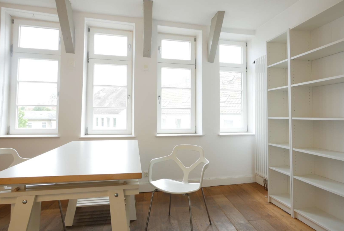 Arbeitszimmer (gesondert)