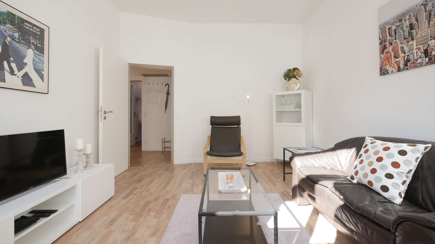 Schön möblierte 3-Zimmer-Wohnung in Alt-Laatzen mit Balkon - Photo 1