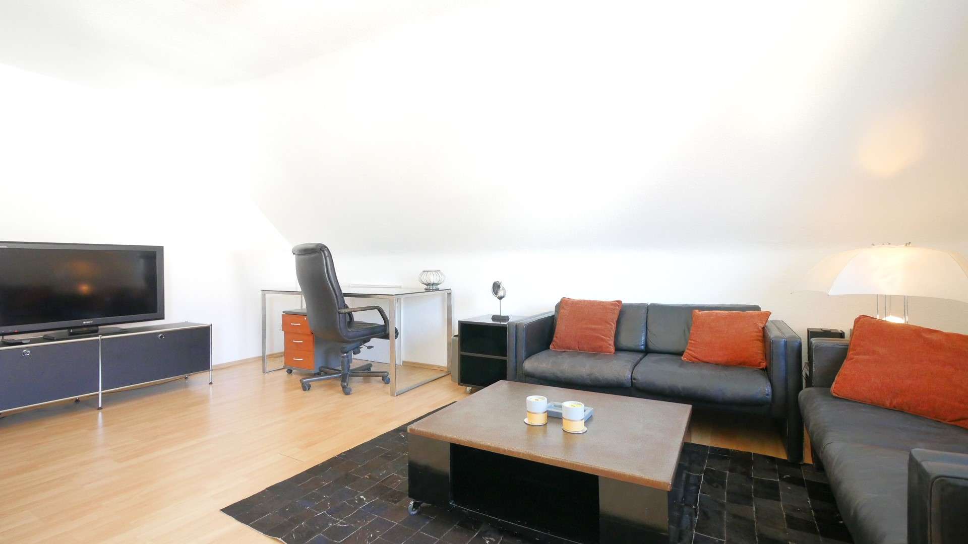 Misburg – Gemütliche Dachgeschosswohnung – Nähe Meyers Garten - Photo 3