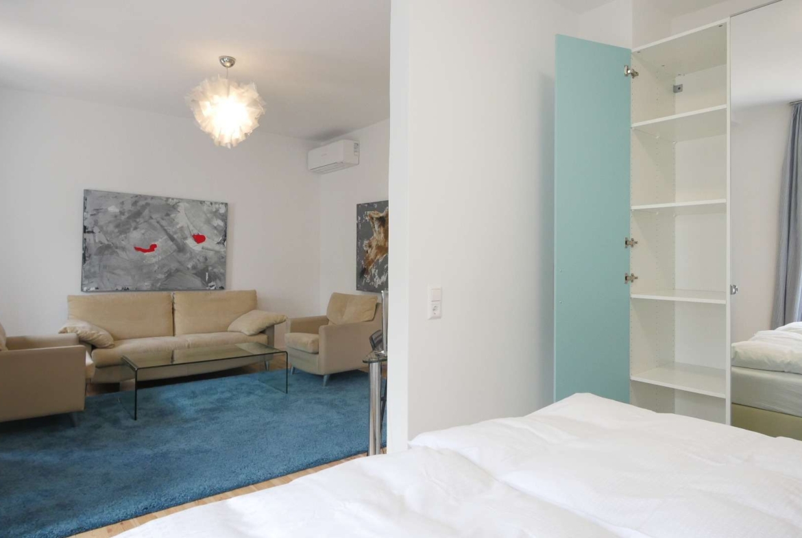 Wohn-/Schlafzimmer