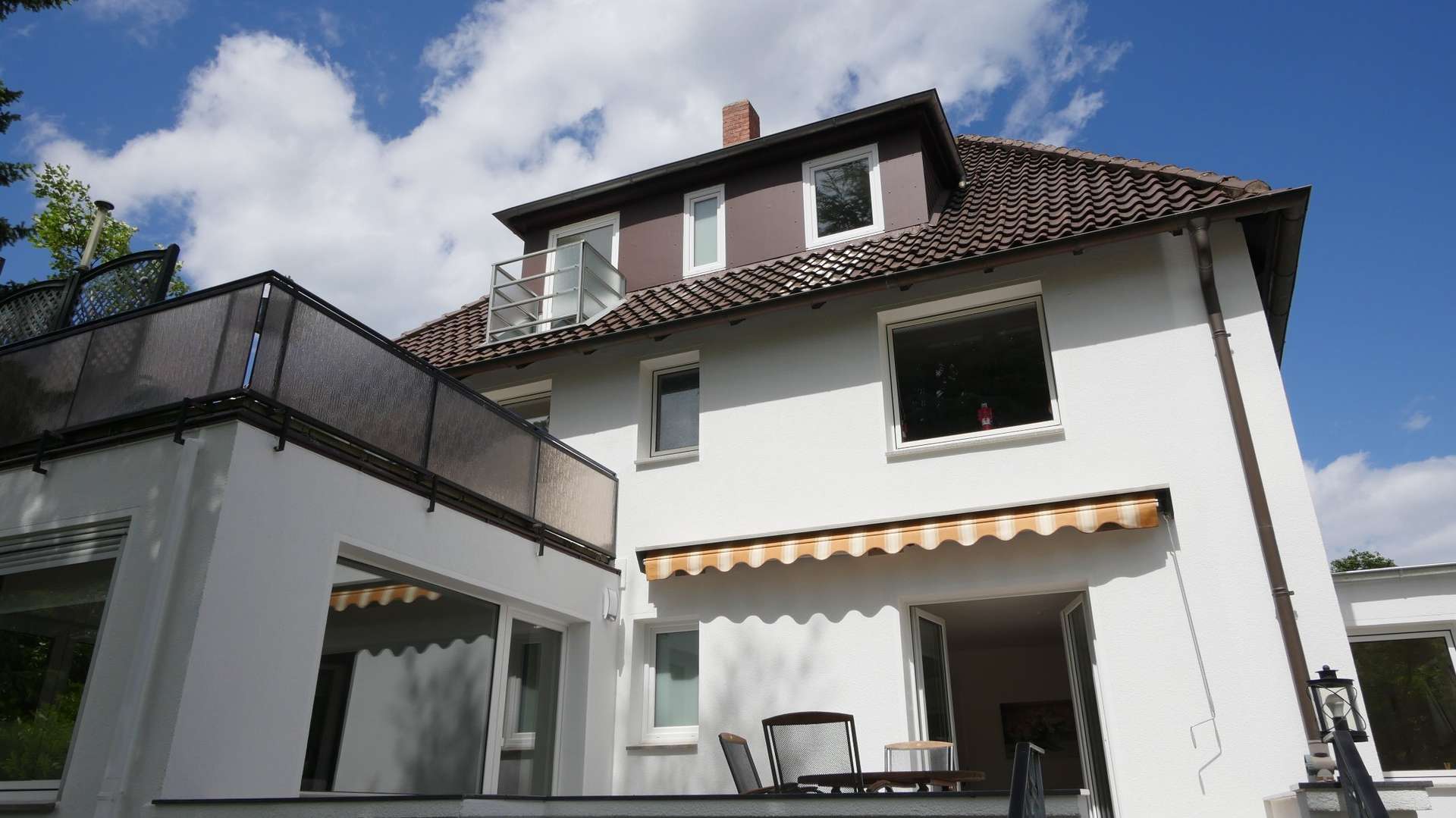 Hausansicht Gartenseite Hausansicht Gartenseite