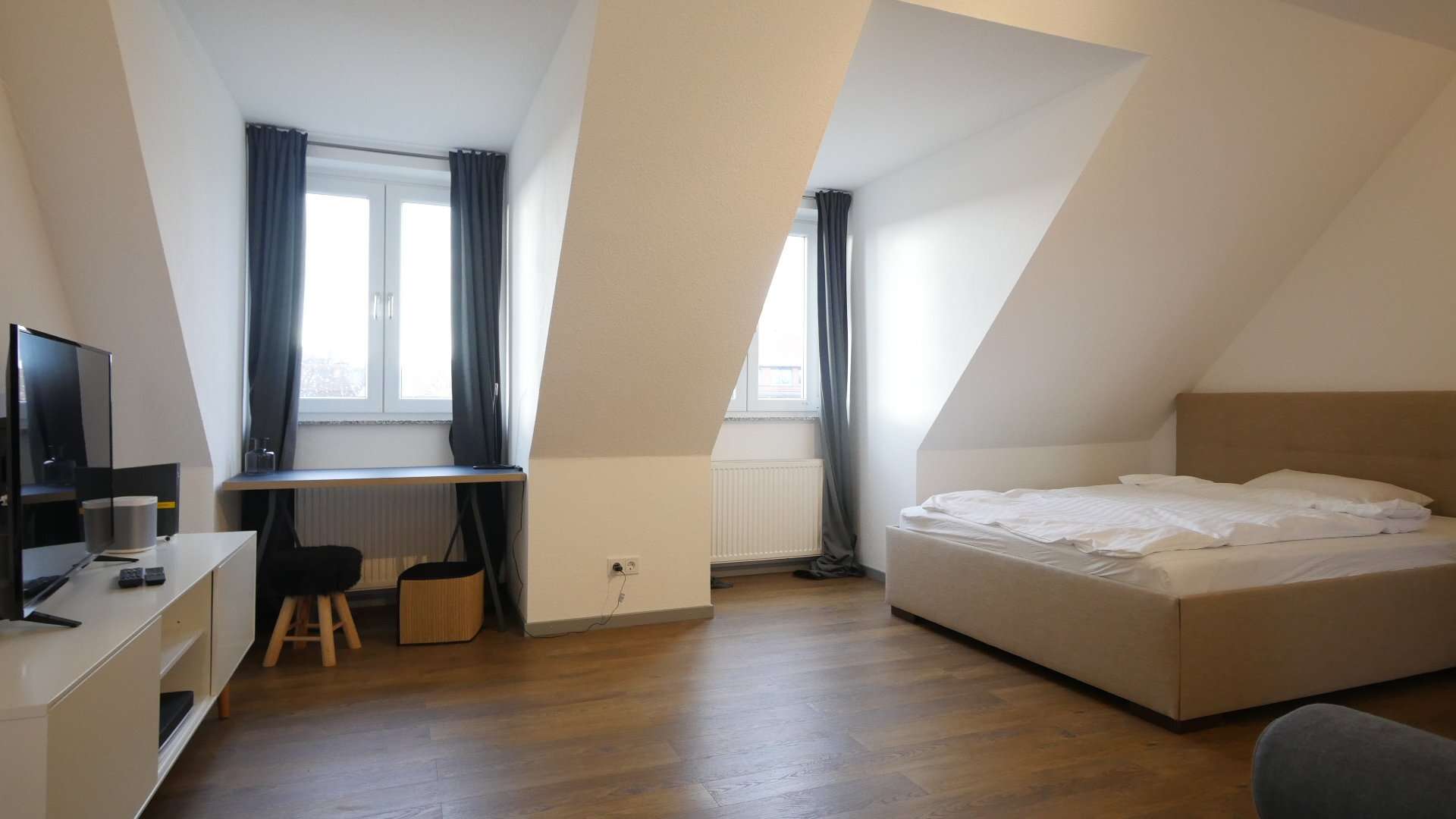 Wohn-/Schlafzimmer Wohn-/Schlafzimmer