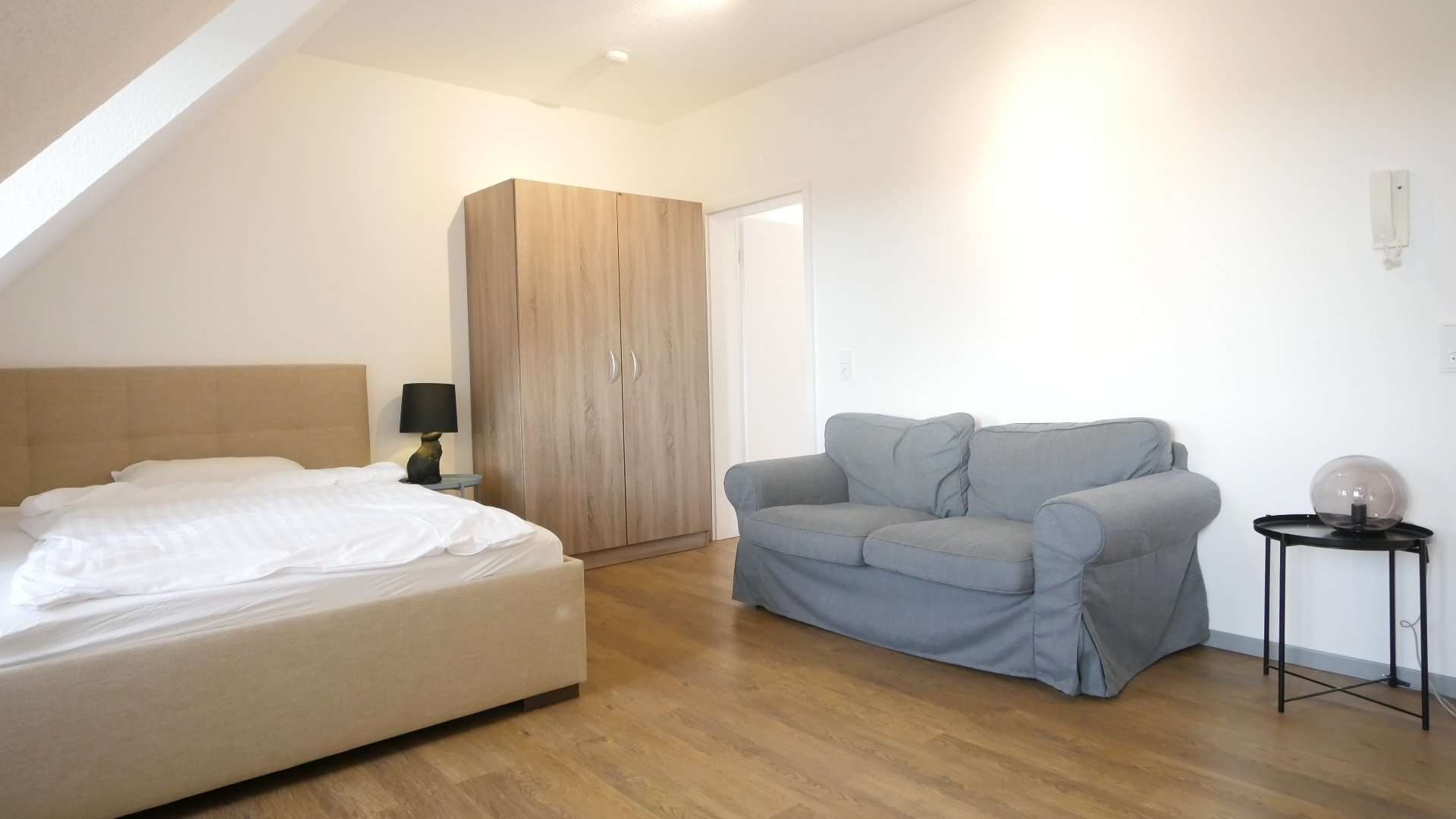 Wohn-/Schlafzimmer Wohn-/Schlafzimmer