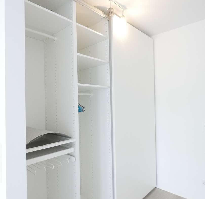 Einbaukleiderschrank