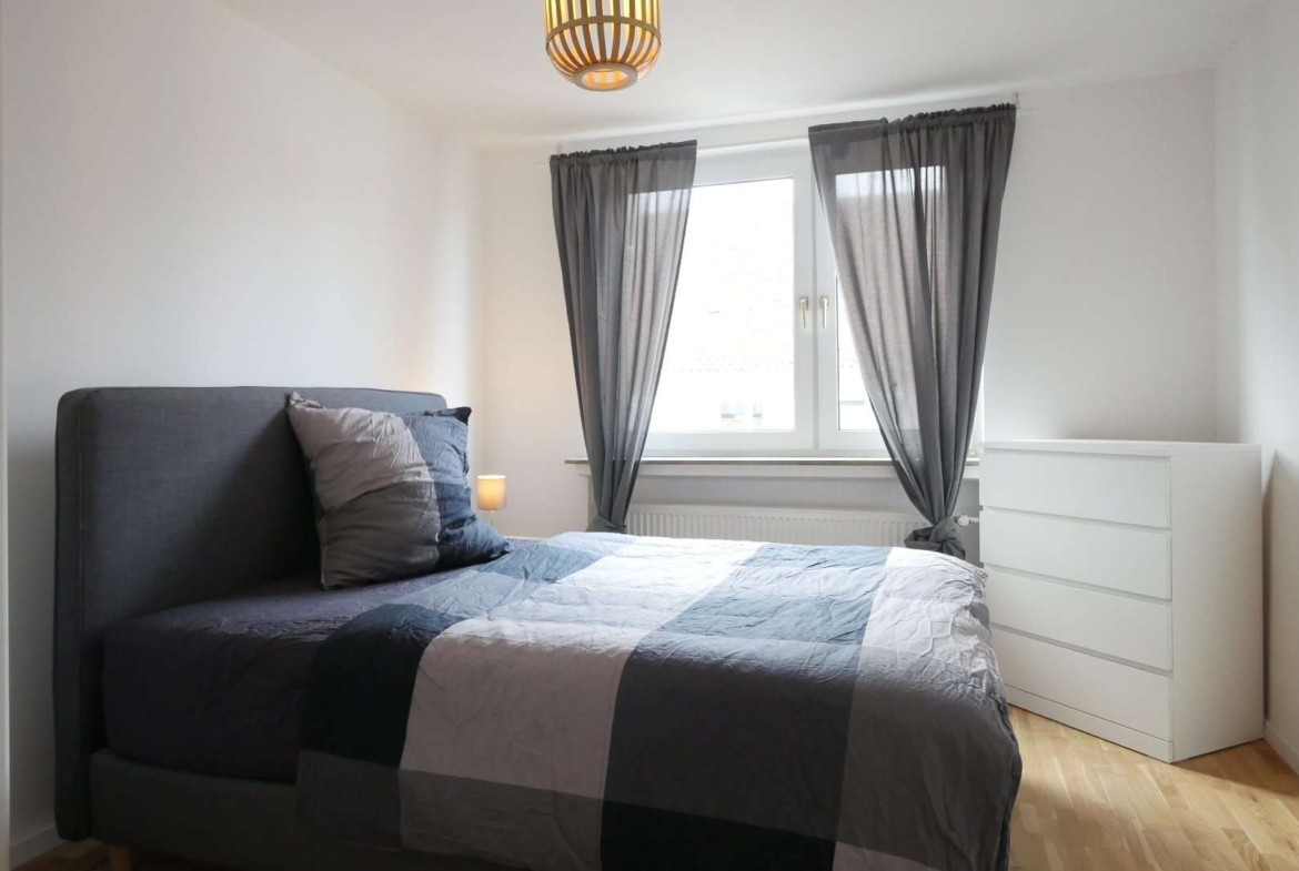 Schlafzimmer 1