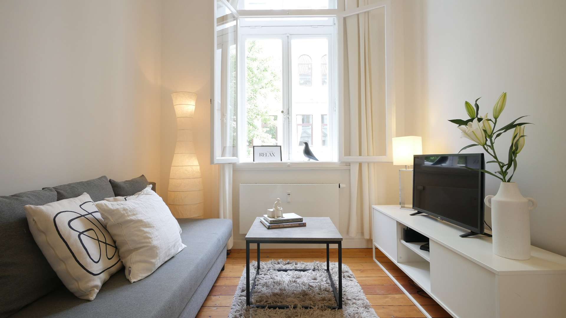 Wohn-/Schlafzimmer Wohn-/Schlafzimmer