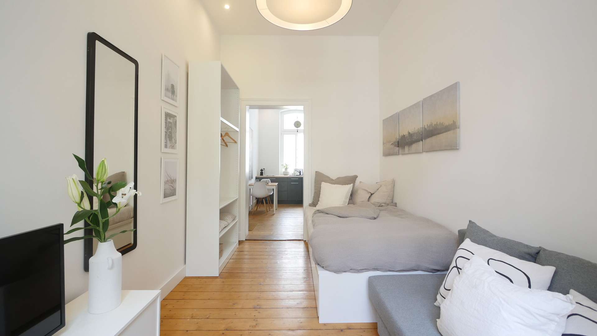 Wohn-/Schlafzimmer Wohn-/Schlafzimmer