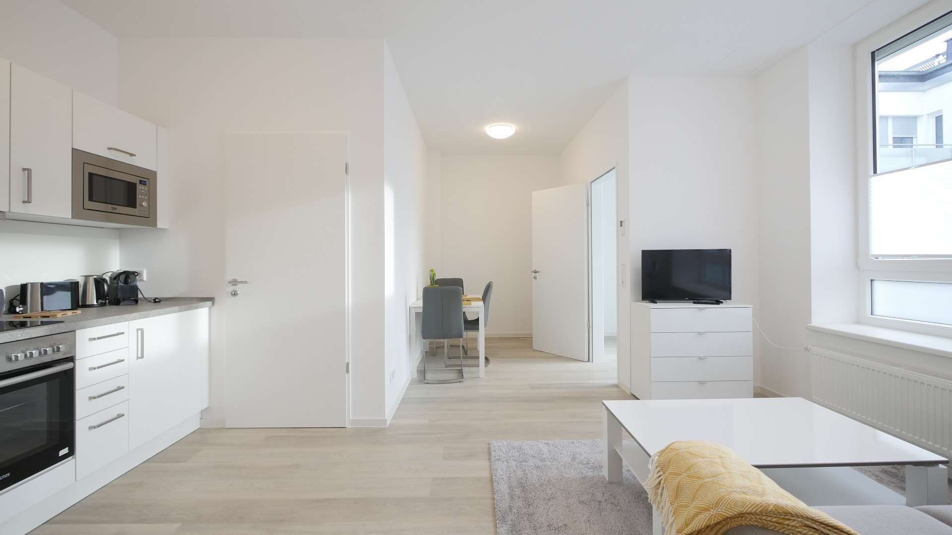 Wohn-/Esszimmer/Küche Wohn-/Esszimmer/Küche