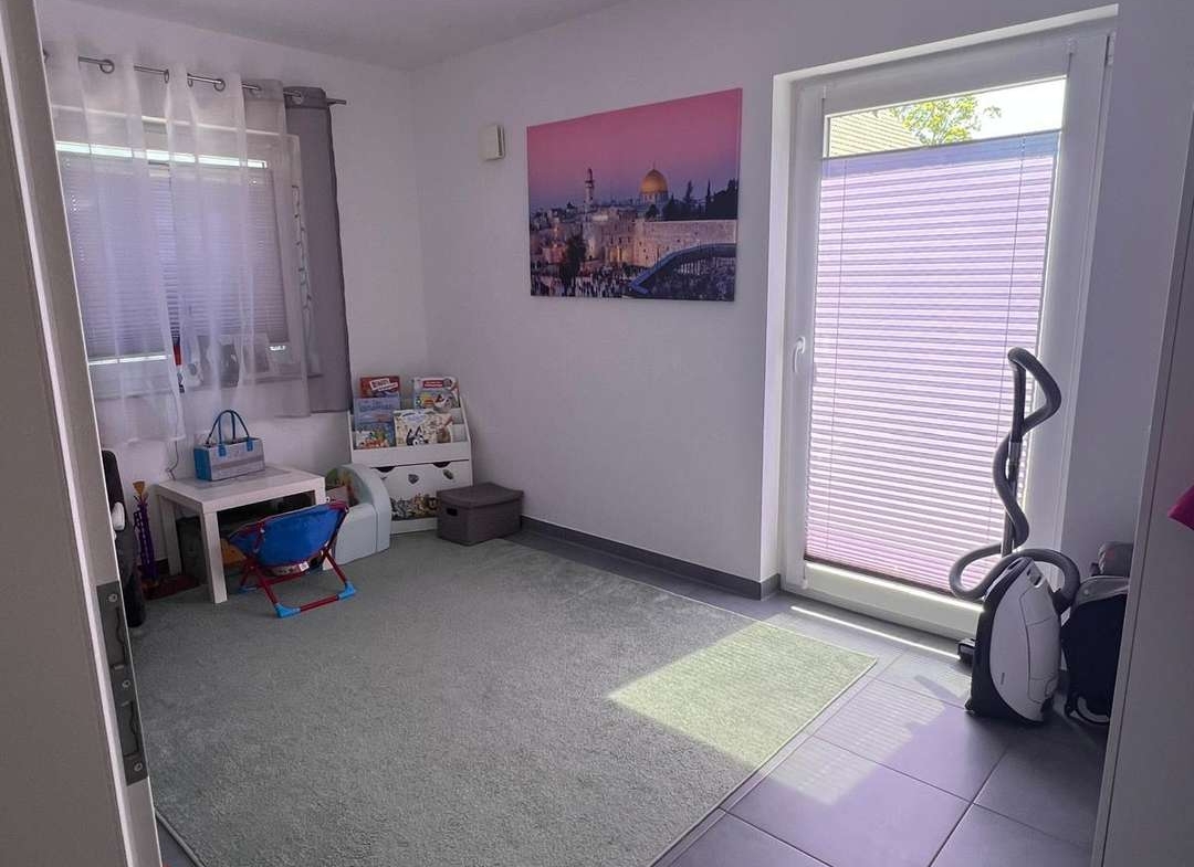 Arbeits-/Kinderzimmer im Erdgeschoss