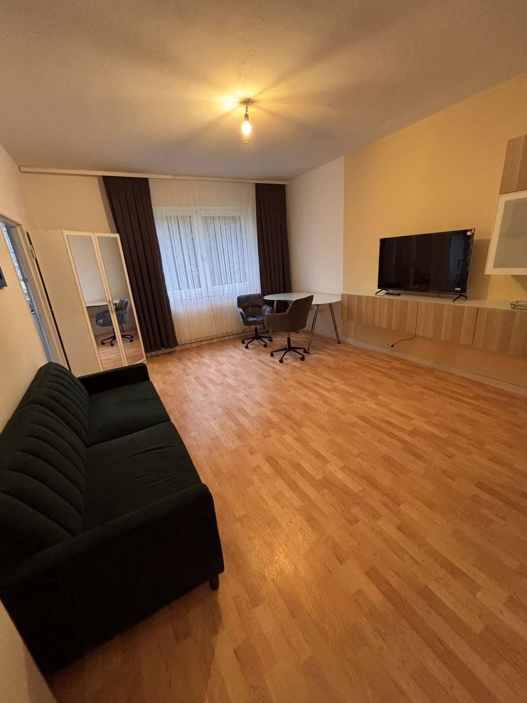 Wohn-/Schlafzimmer