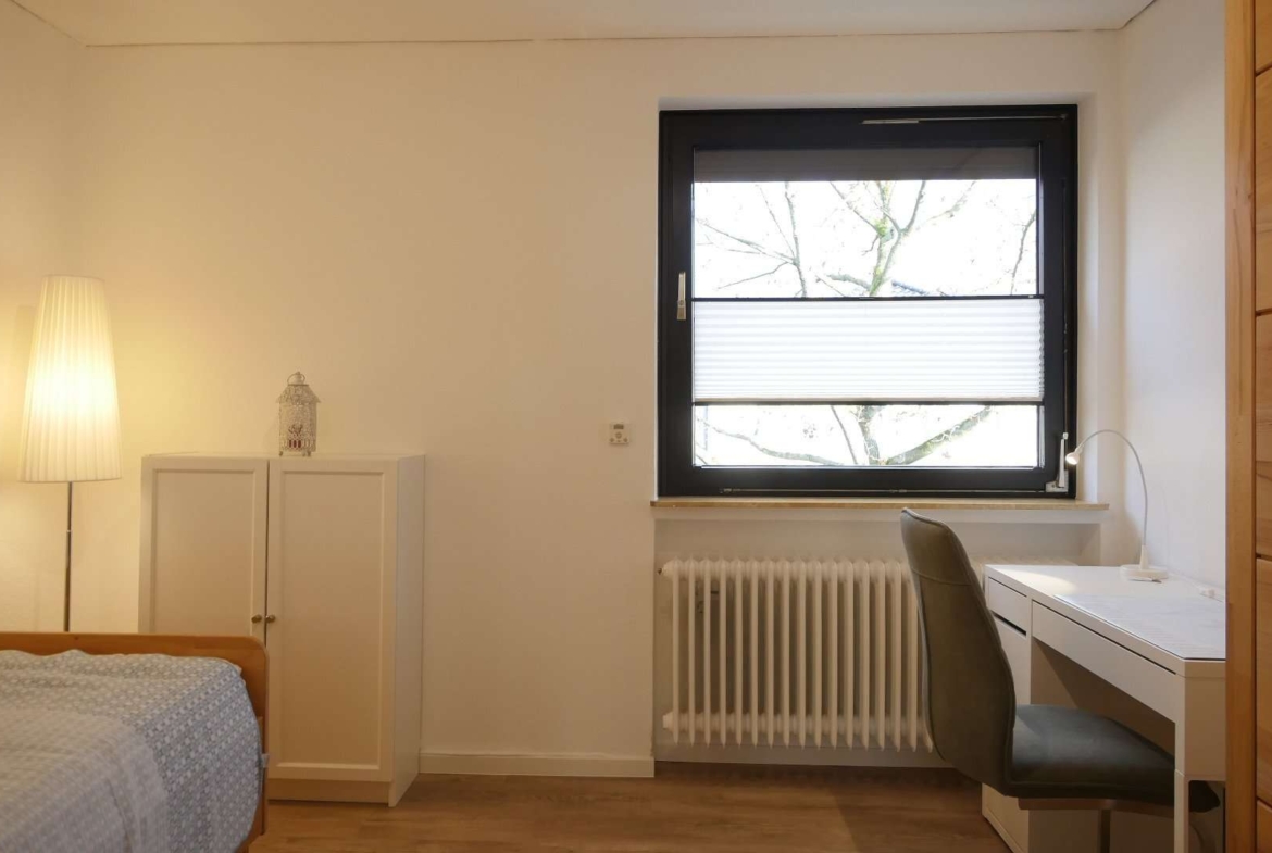 Schlafzimmer 4