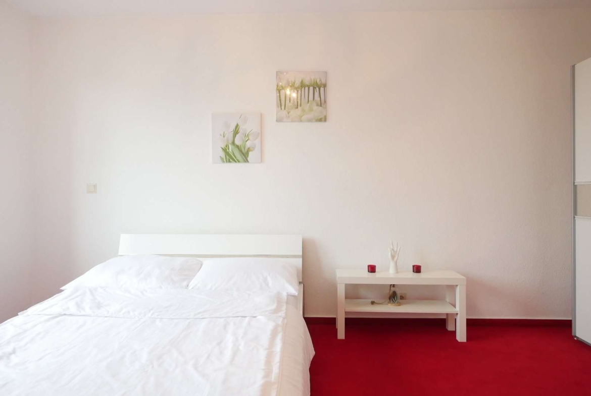 Schlafzimmer 1