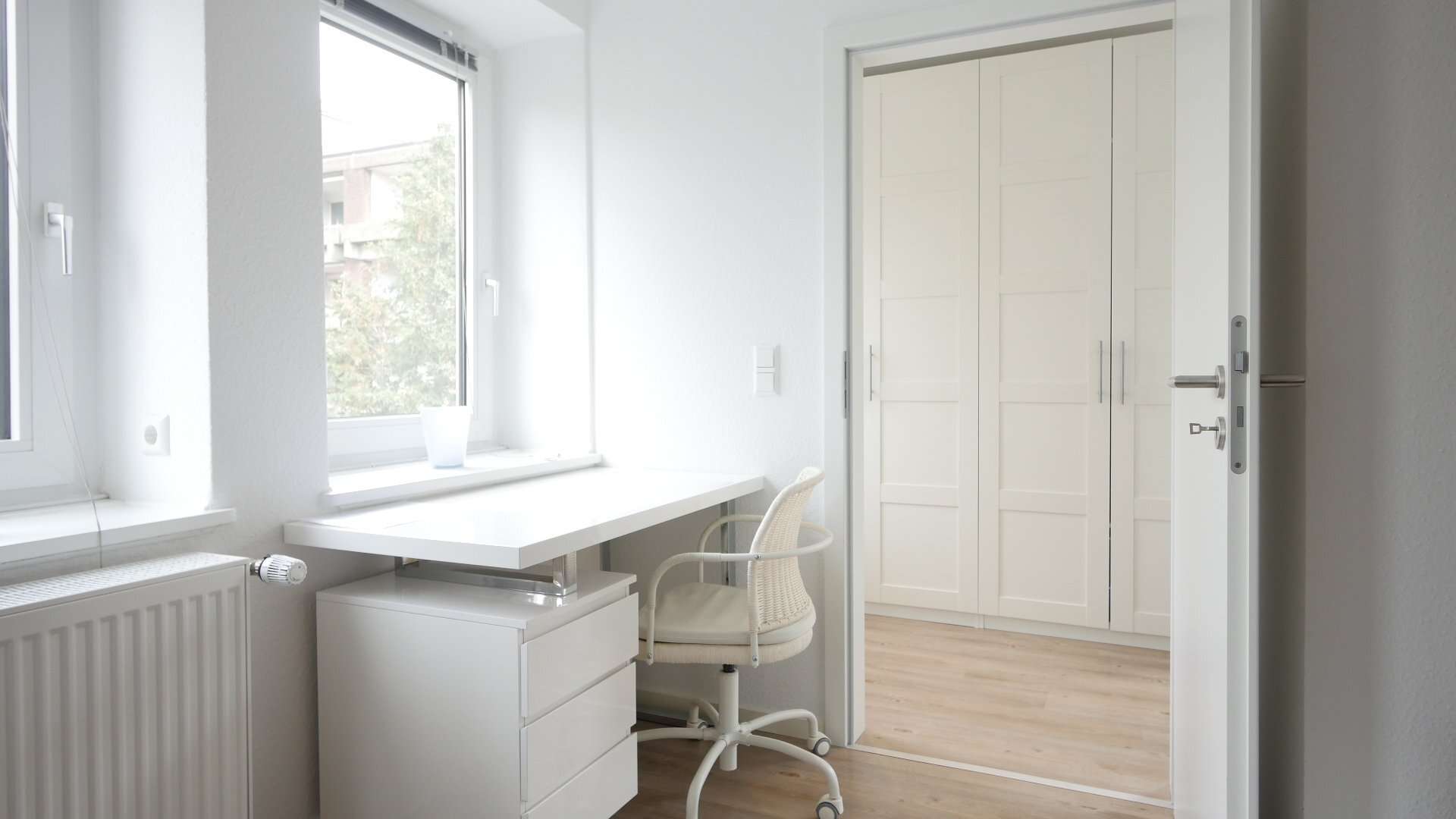 Arbeitsbereich/Wohnzimmer Arbeitsbereich/Wohnzimmer