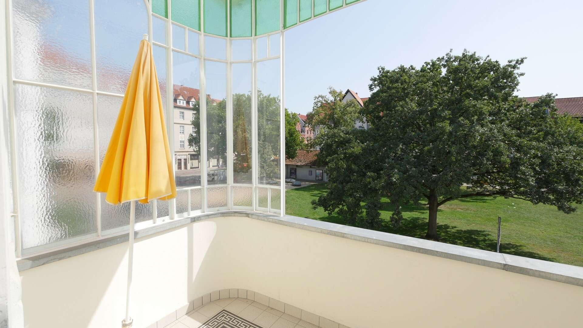 Balkon mit Blick auf den Kantplatz